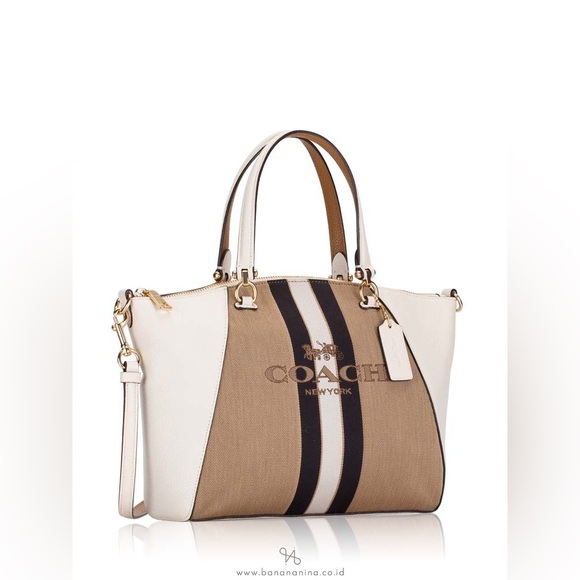 Coach Horse And Carriage Jacquard
Prairie Satchel - Picture 1 of 10